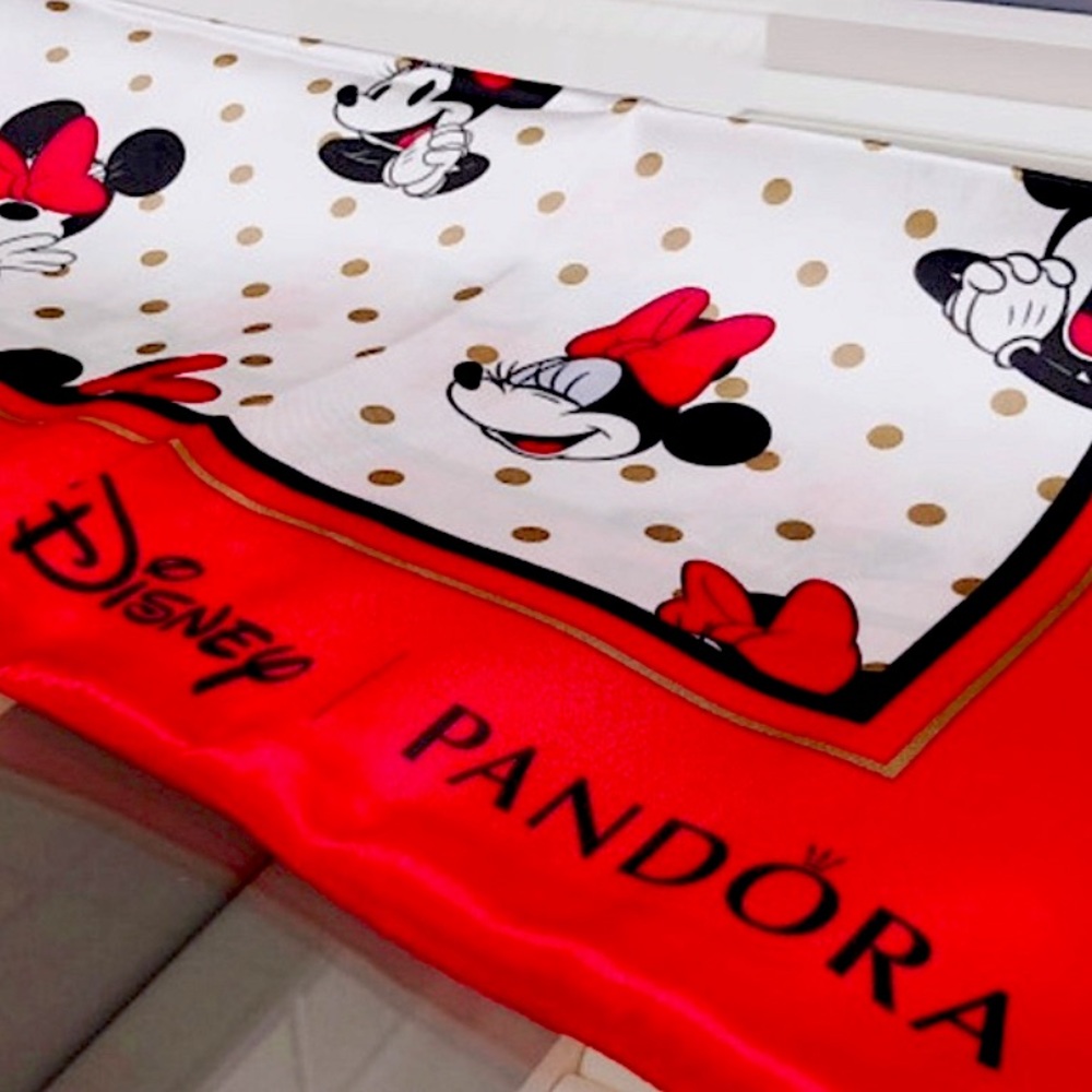Minnie Mouse PANDORA Scarf 36” x 36”
